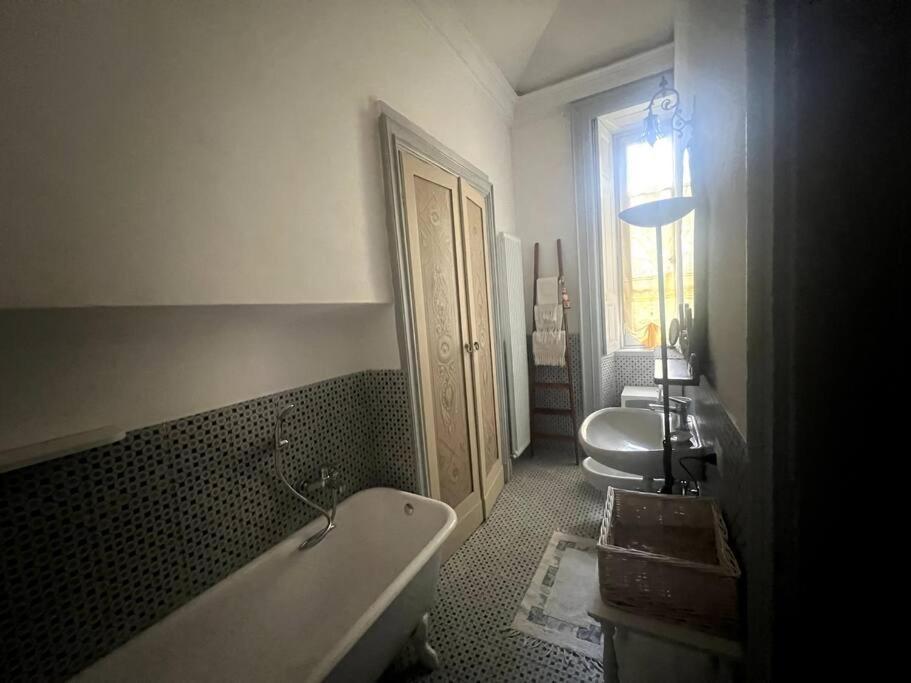 Stazione Canzo Екстериор снимка